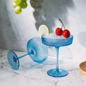 Desain Baru 2022 Klasik Kristal Cocktail Coupes Dekorasi Seni Antik Berwarna Coupe Gelas Sampanye Piring Gelas Martini
