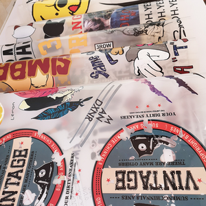 Nhà Máy Giáng Sinh Sắt Trên Các Bản Vá Lỗi Truyền Nhiệt Báo Chí In Ấn Holographic Dập Nóng Lá Dtf Cho T-Shirt - Product Image 2