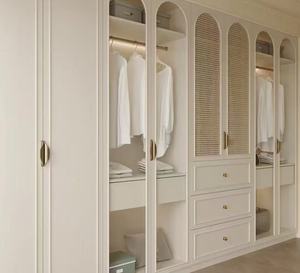 Armadio dal Design Francese Eco-Friendly, Durevole e Minimalista, Color Crema, con Ante a Pannello Rialzato, Garanzia di 5 Anni per Spazi Camera da Letto Accoglienti - Product Image 2