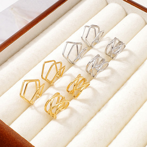 Vente en gros de bijoux sans ternissement en acier inoxydable à la mode boucles d'oreilles à clip en plaqué or 18 carats non percées pour femmes - Product Image 2