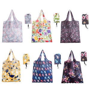 <span class=keywords><strong>Sac</strong></span> de courses pliable personnalisé 2025 tendance à rayures en polyester réutilisable et écologique, <span class=keywords><strong>sac</strong></span> fourre-tout pour courses en tissu recyclé - Product Image 2