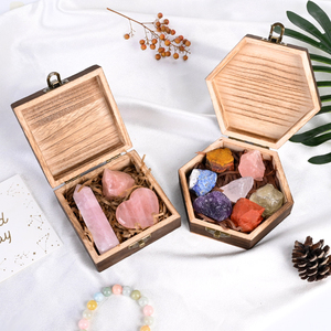 Caja de Regalo de Cristal Natural para Meditación con Logotipo Personalizado, Caja de Madera Curativa con Set de Piedras Crudas de los Siete Chakras - Product Image 1