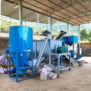 Machine combinée de broyage et de mélange de céréales, maïs, soja et tourteaux pour l'alimentation animale et avicole - Product Image 4