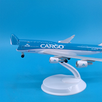Modèle d'avion Boeing B747 de fret KLM Royal Dutch Airlines de 20 cm à l'échelle 1/350 avec ouverture de la bouche d'atterrissage, train d'atterrissage, logo personnalisé OEM ODM