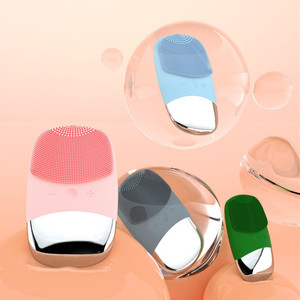 El más nuevo cuidado de la piel eléctrico cepillo <span class=keywords><strong>facial</strong></span> <span class=keywords><strong>limpiador</strong></span> eléctrico cepillo de limpieza <span class=keywords><strong>Facial</strong></span> impermeable máquina de limpieza <span class=keywords><strong>facial</strong></span> - Product Image 4