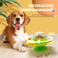 Jouet interactif de puzzle de chien de chat de forme de fusée de boule d'alimentation de fuite rotative de vaisseau spatial