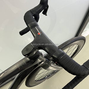 Vélo de route en fibre de carbone 8,8 kg, groupe électronique sans fil 24 vitesses WheelTop, roues en carbone 60 mm, cadre aérodynamique entièrement en carbone pour unisexe - Product Image 2