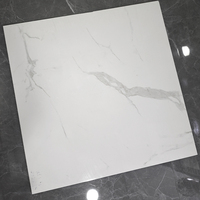 Prix fabricant - Carreaux de sol intérieurs en porcelaine blanche polie 300*300/600*600mm, anti-taches, faible absorption d'eau, antidérapants