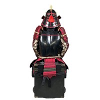 Japanischer Rot-Schwarzer Geflochtener Seil-Metall-Samurai-Rüstungsständer für Kinder und Männer, Film-/TV-Requisiten