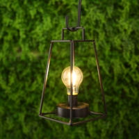 Lampe de table LED sans fil au design simple Lampe de chevet à piles Veilleuse portable en métal noir pour décoration et cadeau
