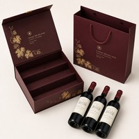 Boîte de présentation de vin à étages personnalisée pour 3 bouteilles, présentoir en forme d'escalier, boîte rigide rouge vin profond avec emballage en feuille d'or