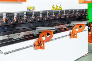 Presse plieuse hydraulique RAYMAX 4 axes avec changeur d'outils automatique CNC - Product Image 4