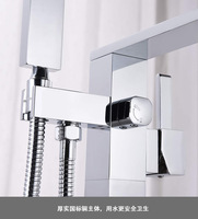 Robinet de baignoire thermostatique moderne autoportant en laiton poli, mitigeur cascade pour baignoire, robinet noir à montage au sol chromé