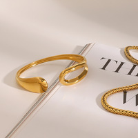 Bracelet manchette ouvert en acier inoxydable plaqué or 18 carats Design creux lisse Bracelets de style bijoux minimalistes à la mode