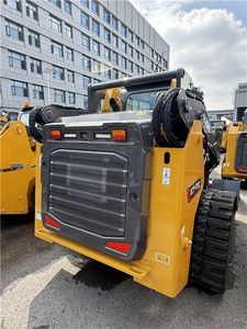 Mini-chargeuse compacte Xc7-TV12 pour travaux en espace restreint à usage agricole, conception compacte, levage de godets puissant et mouvement stable - Product Image 2