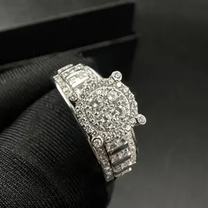 Harga grosir 925 perak murni cincin pertunangan wanita Rhodium kustom Moissanite es keluar Hiphop cincin perhiasan untuk wanita