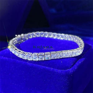 Bracelet tennis de qualité supérieure, argent 925 plaqué rhodium, bijoux élégants et luxueux pour femmes, disponible à prix compétitif - Product Image 1