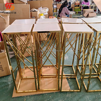Support de présentation de gâteaux et desserts en acier inoxydable doré, style fleur, pour centres de table de mariage, vente en gros d'usine SMOOTH
