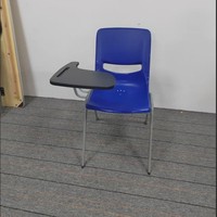 Chaise de formation en plastique pour salle de classe avec tablette d'écriture, durable et écologique pour les étudiants