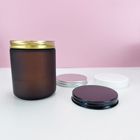 Approvisionnement d'usine 30ml 50ml 100ml 150ml 250ml 500ml Pot de bougie en verre rond ambré avec couvercle en or noir
