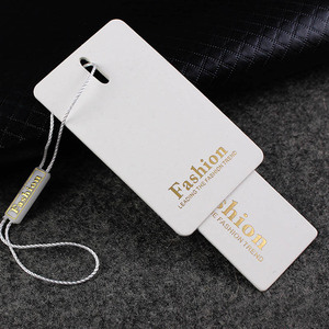 Cartellini Pendenti Personalizzati con Logo in Lamina d'Oro, Stampa Oro Viola/Rosso, Angoli Arrotondati, Cartoncino 500gsm - Product Image 5