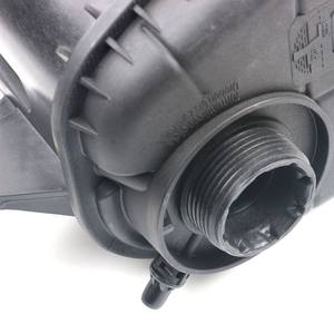 OEM 17137601950 17137578439 <span class=keywords><strong>radiatore</strong></span> Intercooler serbatoio di espansione per <span class=keywords><strong>BMW</strong></span> F01 F02 F03 F04 F10 523i 730i 730Li - Product Image 5