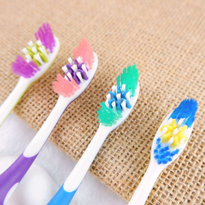 แปรงสีฟันสำหรับผู้ใหญ่แบบนุ่ม ปลอดสาร BPA สำหรับใช้ในบ้าน ขายส่ง ผลิตภัณฑ์ดูแลช่องปาก - Product Image 5