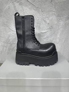 Botas de Cuero Negras para Hombre, Estilo Gótico, Diseño de Plataforma, Suela Gruesa, Cierre Lateral con Cremallera, Cordones, Antideslizantes, Tendencia de Moda - Product Image 3