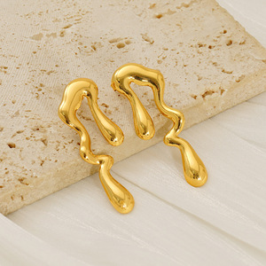 Geometric Wave Design Gold Plated Stud Earrings 18K Zinc Alloy Fashion Earrings - Product Image 3