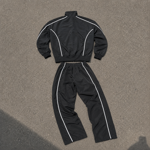 Tuta Sportiva OEM da Uomo con Logo Personalizzato, Design Nero Effetto Vissuto, Vestibilità Ampia, Giacca <span class=keywords><strong>a</strong></span> Vento in Nylon, Set Casual per Corsa e Sport - Product Image 2