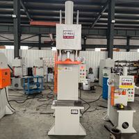 Presse hydraulique monoplace de type C Boreino 20 tonnes avec système servo-moteur PLC pour le pressage et le façonnage de composants