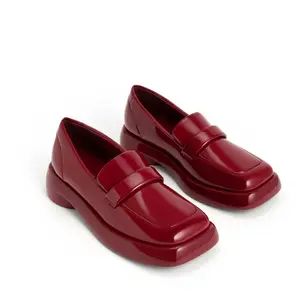 New Fahion OEM luxury Customized Same Color Mold Sole And Patent Leather Square Toe Loafers Flat High End Quality Women Shoes