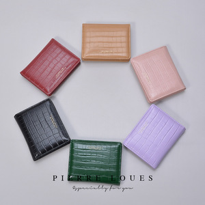 Portefeuille court pour femme Pierre Loues, motif crocodile, à double pli, plusieurs emplacements pour cartes, fermeture éclair, rose - Product Image 5