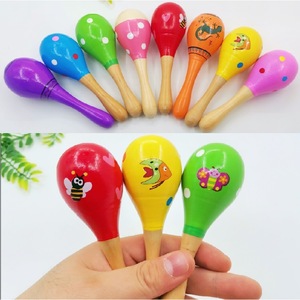 Maracas en bois, instrument de musique pour enfants, jouet éducatif pour enfants de 2 à 4 ans, design coloré, style aléatoire - Product Image 1