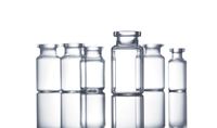 Machine de remplissage, de formage et de scellage entièrement automatique à 4 têtes pour flacons en verre de 1-2 ml, 5-10 ml et 20 ml, pour liquides aseptiques