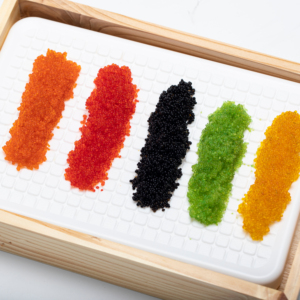 ไข่ปลาโทบิโกะแช่แข็งปรุงรสคุณภาพสูง ได้รับการรับรองมาตรฐาน HACCP/HALAL พร้อมรับประทาน -18 กล่องและบรรจุภัณฑ์แบบถุง - Product Image 1