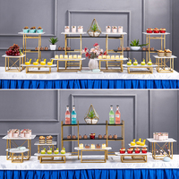 Support de présentation traiteur à livraison rapide pour buffet, présentoir à desserts en acier doré, support de luxe pour goûter et collations