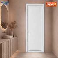Puerta de Aluminio para Baño con Acabado Impermeable, Color Blanco