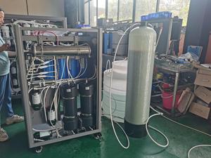 Système d'eau ultrapure de laboratoire de paillasse 100 L/H sans pyrogène pour tests génétiques PCR certifié CE - Product Image 2