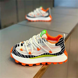 Vente en gros usine Nouvelle mode Été 2026 Nouvelles baskets respirantes en maille pour hommes Chaussures de sport et de marche tendance - Product Image 3