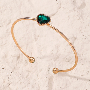 Bracelets en cristal en forme de cœur de fleur de haute qualité <span class=keywords><strong>à</strong></span> prix avantageux, cadeaux pour la fête des femmes, bracelets en perles coréennes en forme de papillon et de cœur - Product Image 6