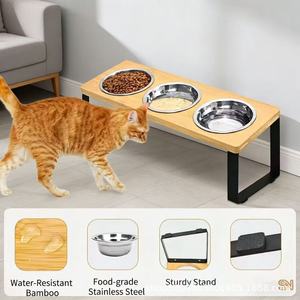 Support surélevé en bois pour gamelles de chat avec bols en acier inoxydable pour usage domestique - Product Image 1