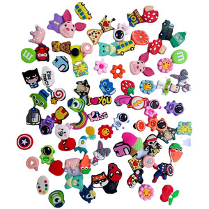 Breloques de chaussures en PVC <span class=keywords><strong>Jibbitz</strong></span> <span class=keywords><strong>pour</strong></span> <span class=keywords><strong>Crocs</strong></span> - Héros d'anime, Pikachu, Stitch, Spiderman, Pins de chaussures sur le thème des fruits et des aliments, Accessoires personnalisés - Product Image 1
