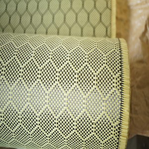 Tissu nid d'abeille hexagonal mélangé carbone aramide jaune 240 g/m² pour motos, parapluies d'extérieur, couvertures, accessoires pour sacs et chaussures - Product Image 5