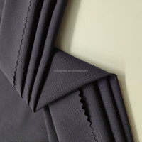 Tissu Ripstop Extensible 87% Nylon 13% Spandex, Résistant à l'Eau, Anti-Bouloches, Teint Uni pour Vêtements de Sport et Filles