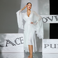 Ensemble de Loungewear Deux Pièces Sexy en Dentelle Respirante pour l'Été, Manches Longues, avec Coussinets de Poitrine Amovibles en Satin, Camisole Luxueuse à Col en V pour la Maison