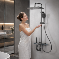 Ensemble de douche intelligent mural avec affichage numérique, éclairage d'ambiance LED, jets de pluie et de massage, système de douche à touches piano polies - Vente en gros
