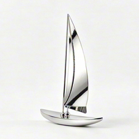 Décoration Moderne Bateau à Voile Argenté, Ornement Artisanat Métal Résine, Sculpture de Voilier pour la Maison, le Bureau, le Salon, Décoration de Bureau
