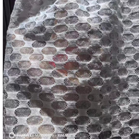 Tissu de maille de filet de sport en polyester 100% avec petite maille pour les yeux et doublure de chaîne respirante pour les sacs de fruits et les doublures