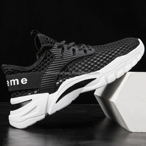 Henan Custom scarpe sportive da uomo Outdoor Mesh traspirante e Design leggero basso MOQ Stock per la corsa estiva - Product Image 5